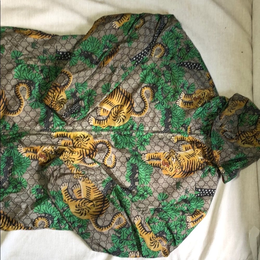 Gucci bangle tiger jacket